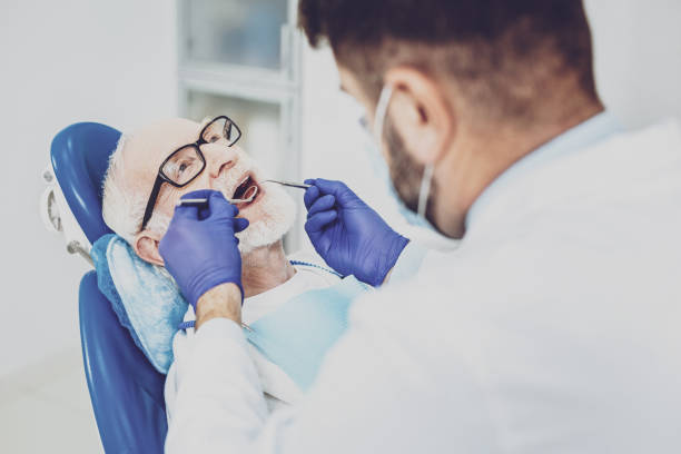 Best Holiday Emergency Dentist in Mangonia Park, FL